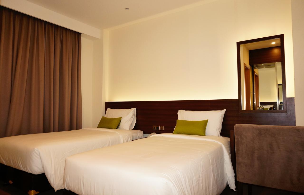 Green Eden Hotel Manado Zewnętrze zdjęcie