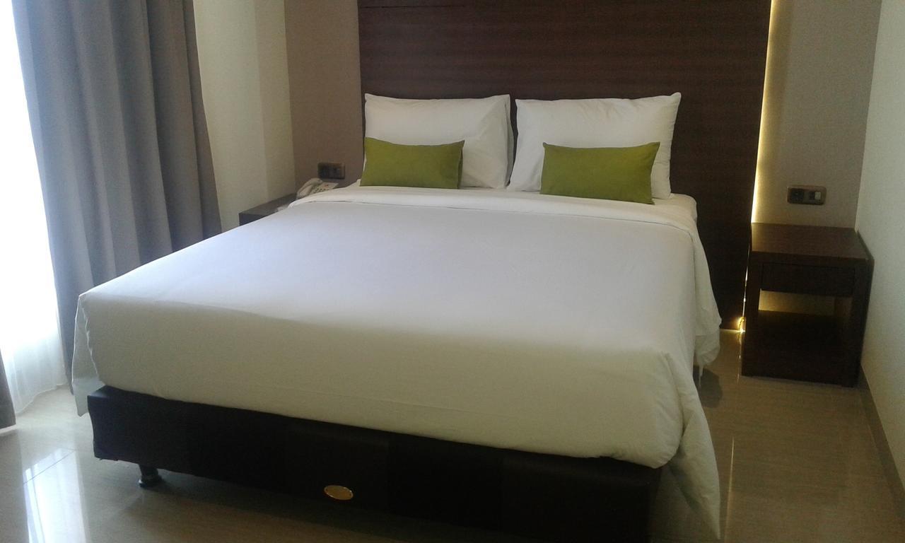 Green Eden Hotel Manado Zewnętrze zdjęcie