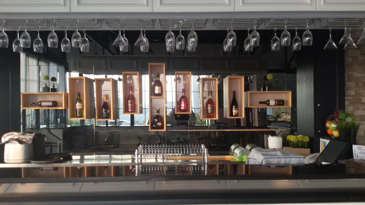 Green Eden Hotel Manado Zewnętrze zdjęcie